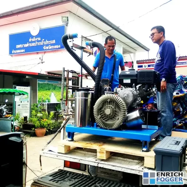 เครื่องพ่นละอองฝอยติดหลังรถยนต์ AIROFOG UM2 หน้างาน
